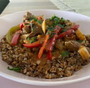 Курица с овощами с гарниром от Ифтар